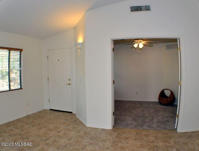Building Photo - 5426 W Dove Mountain Park Rd