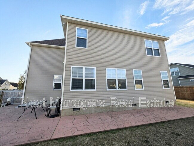 Building Photo - 825 Running Horse Ln