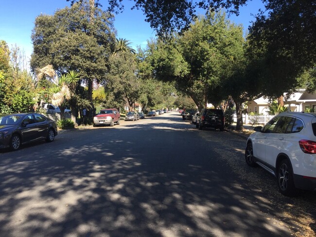 oak tree lined street - 110 S Grand Oaks Ave