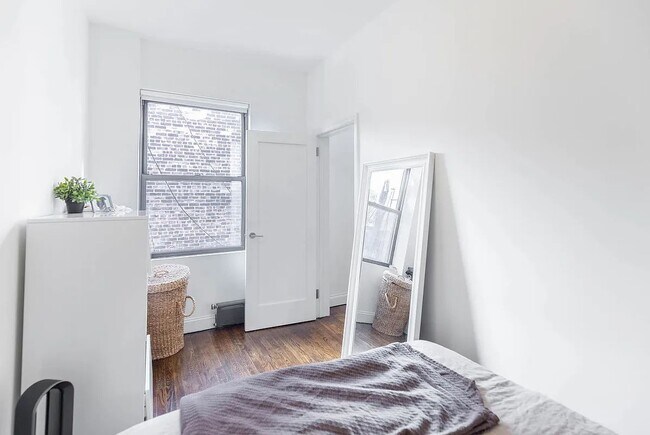 Building Photo - 64 W 9th St