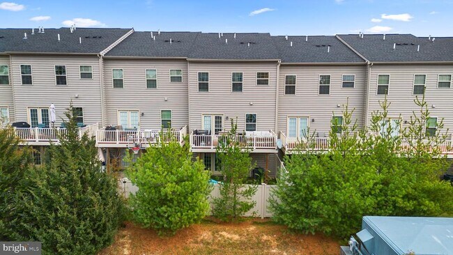 Building Photo - 14407 Sandy Ridge Ln