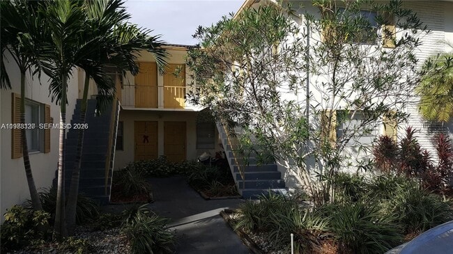 Building Photo - 3090 Coral Springs Dr