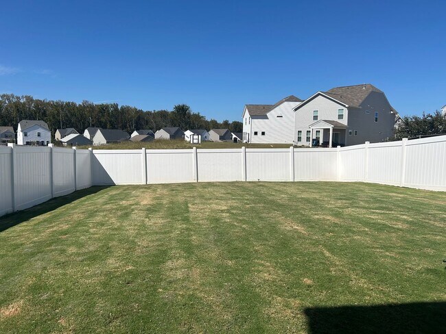 Building Photo - Beautiful 3/2.5 Home for Rent in Greenville!