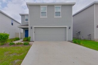 Building Photo - 8644 SW 44th Ct