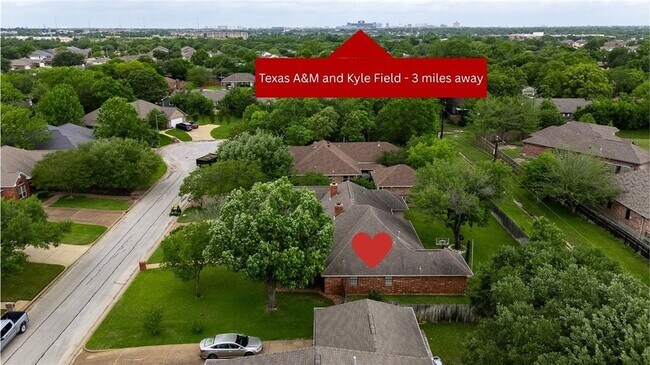 Building Photo - 2905 Aztec Ct