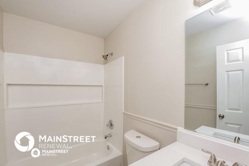 Building Photo - 2295 Lark St