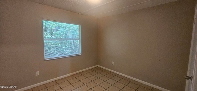 Building Photo - 333 S Osceola St