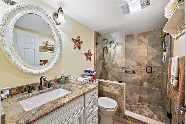 Building Photo - 533 Oak Harbour Dr
