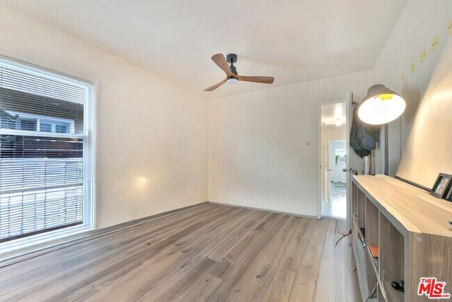 Building Photo - 4905 Coolidge Ave