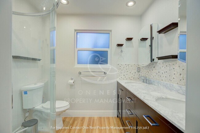 Building Photo - Updated 3 Bedroom 2 Bathroom Home in Wheat...