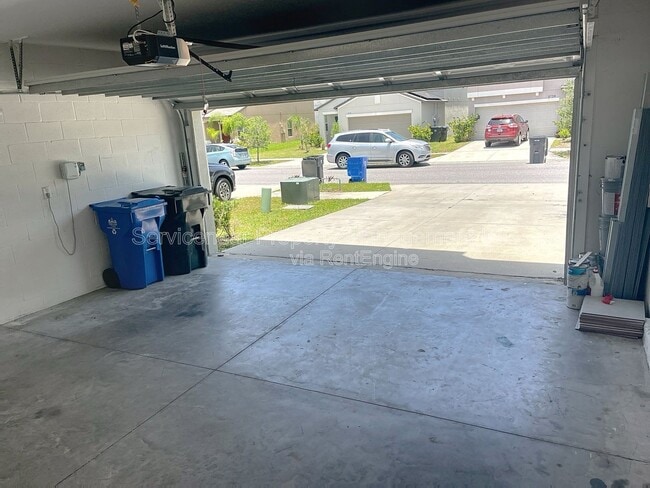 Building Photo - 3721 Daisy Bloom Pl