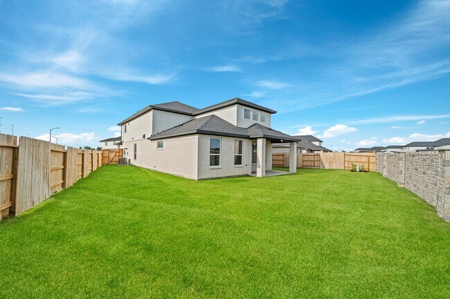 Building Photo - 22135 Rangemore Dr