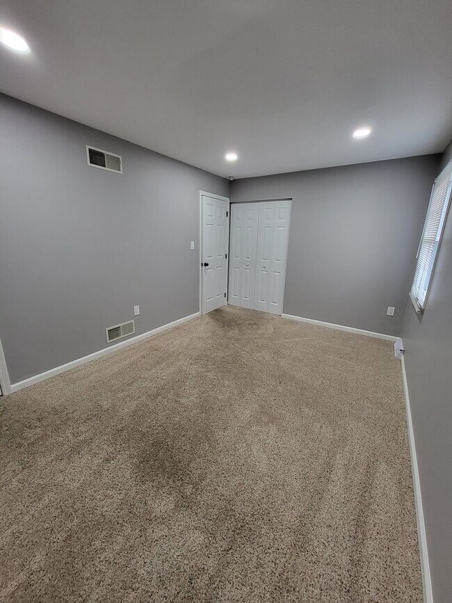 Building Photo - 3 Bedroom Townhome in Lititz