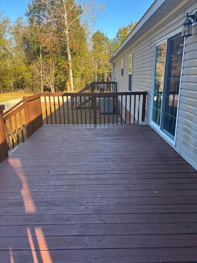 Building Photo - 205 Joy Rd