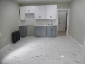 Building Photo - 56 Durand Pl