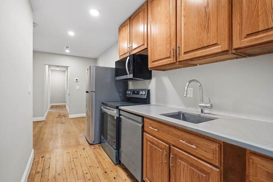 Building Photo - 1614 21st Pl SE