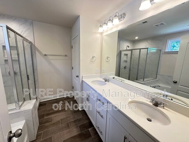 Building Photo - 5302 Tilley Manor Dr