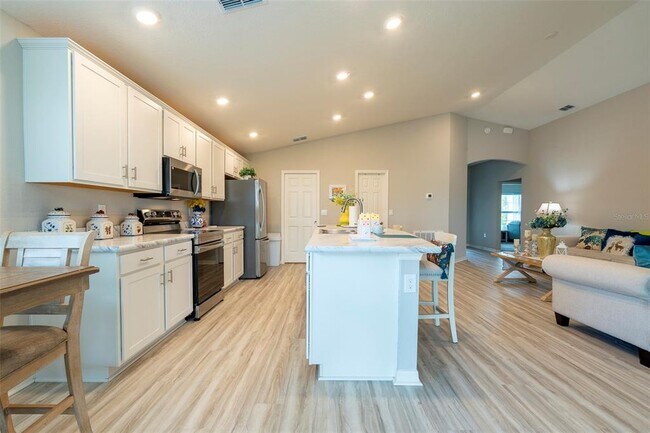 Building Photo - 1289 Cascade Dr