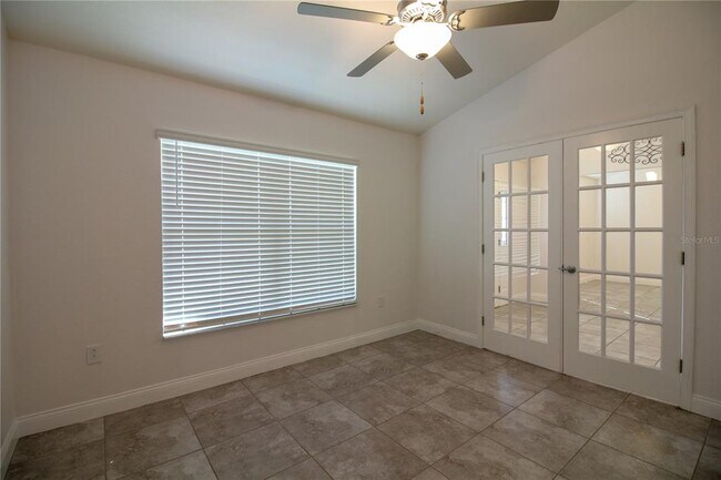 Building Photo - 5815 Christiansen Ct