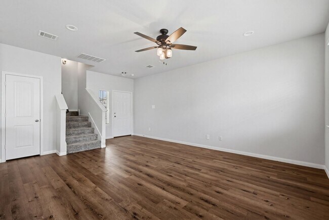 Building Photo - 988 Rice Dr