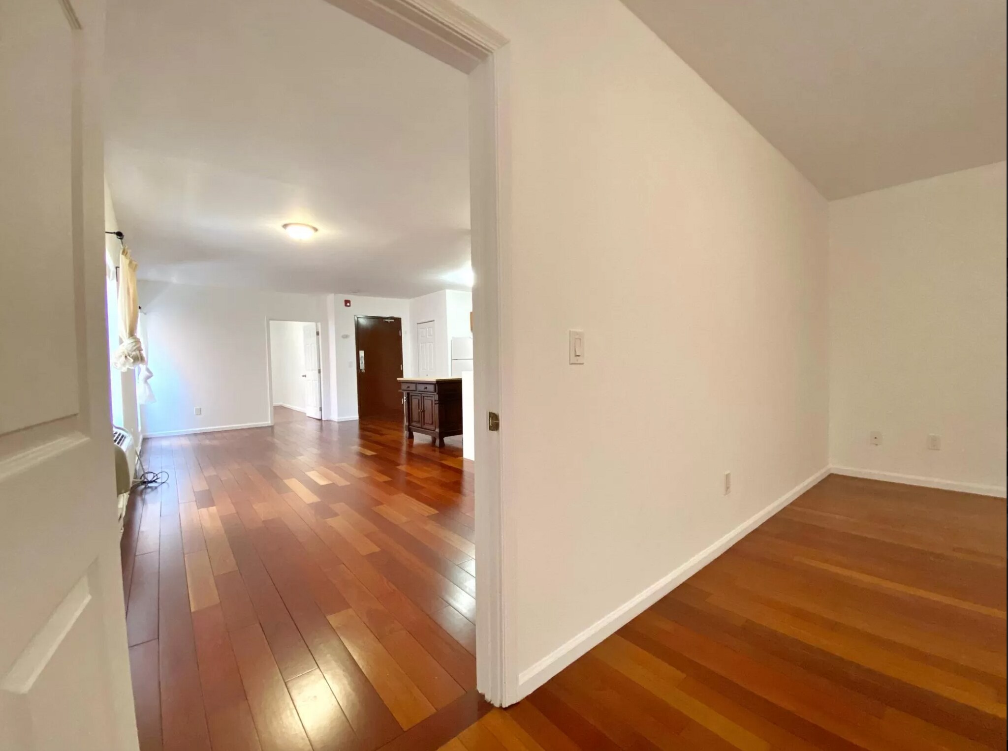 Building Photo - 701 Chestnut St