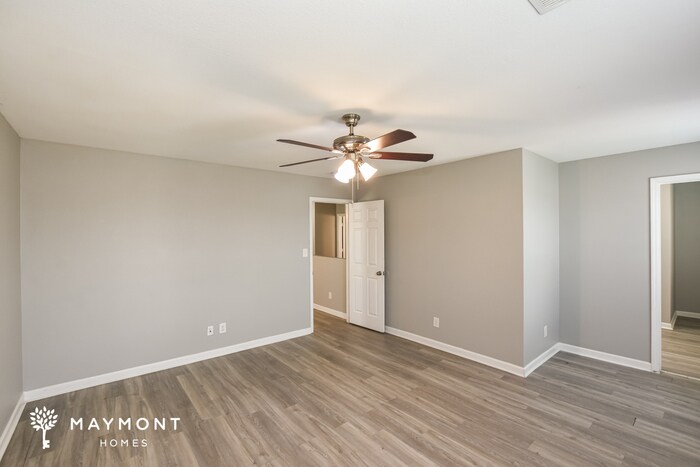 Building Photo - 16822 Wellhouse Dr