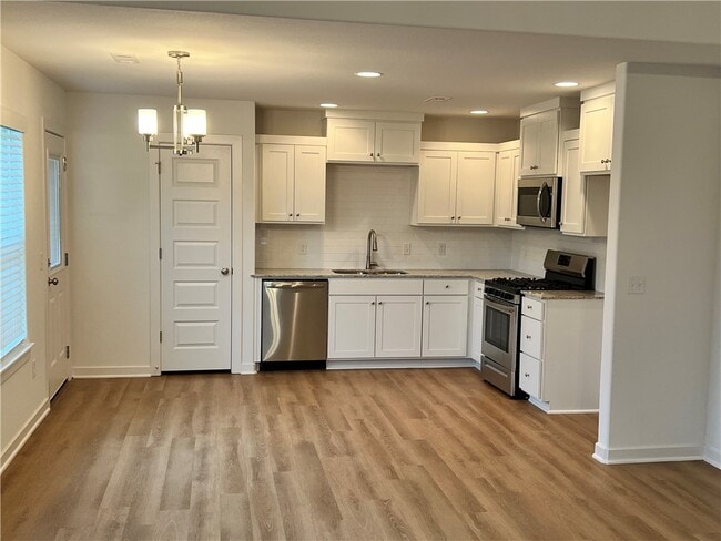 Building Photo - 542 N Cresswell Dr