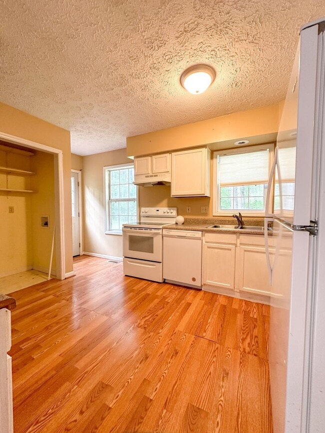 Building Photo - Fluvanna 3bedroom&1.5bath Rental