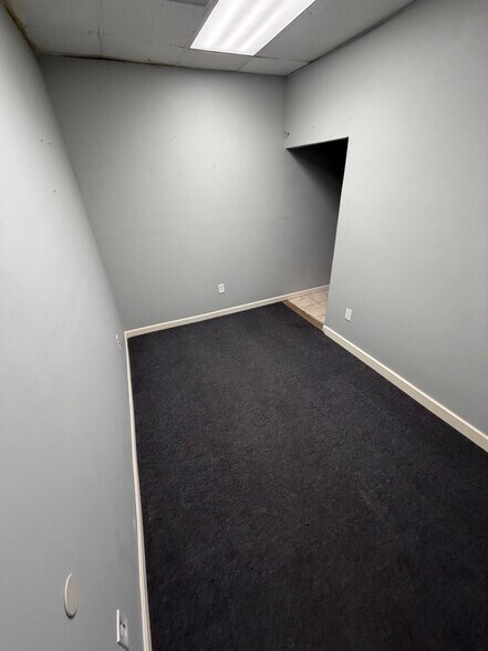 Building Photo - 10 Cochituate St