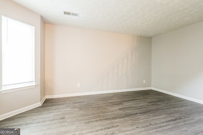 Building Photo - 7752 New Castle Way