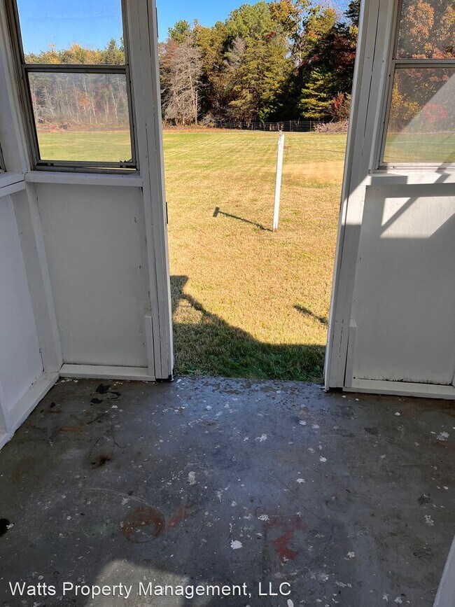 Building Photo - 2 br, 1 bath House - 3153 Grit Road