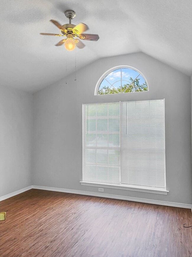 Building Photo - Beautiful 2 Story Home with Greenbelt Views!