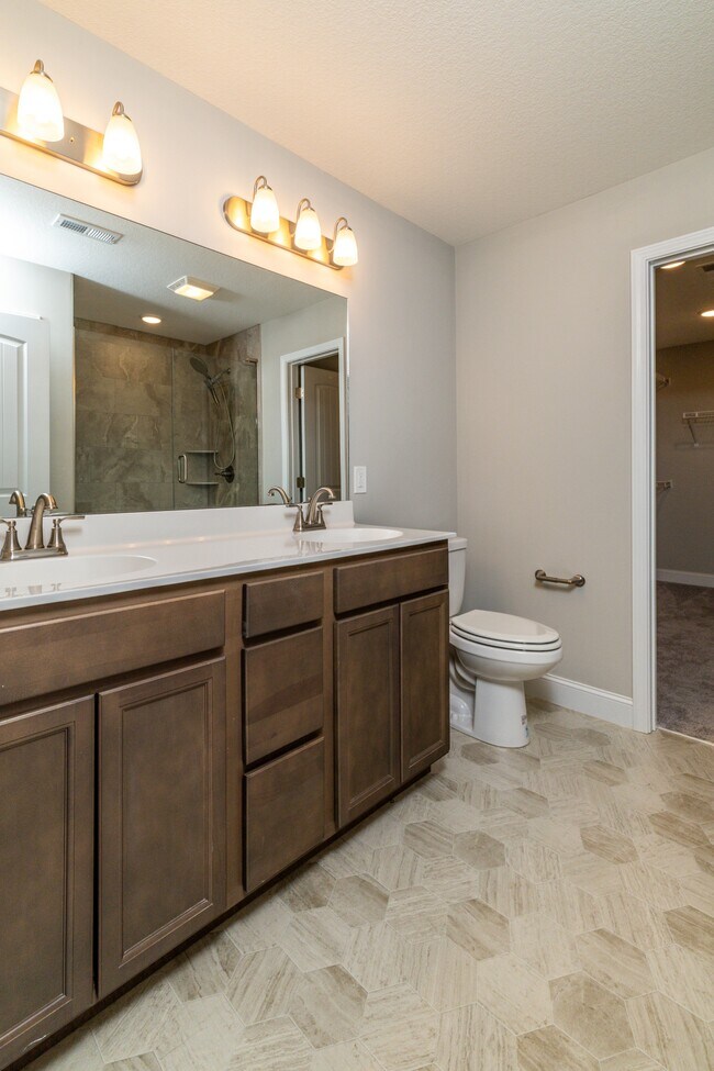 Building Photo - 7703 Honey Oaks Rd