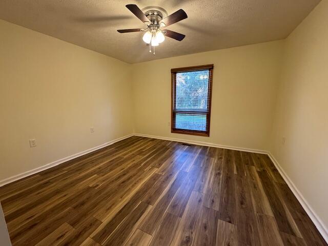 Building Photo - 1456 Nottingham Dr SE