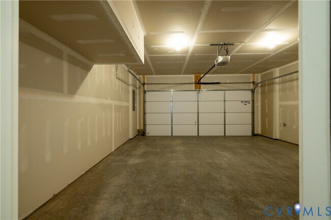 Building Photo - 15309 Sunray Aly