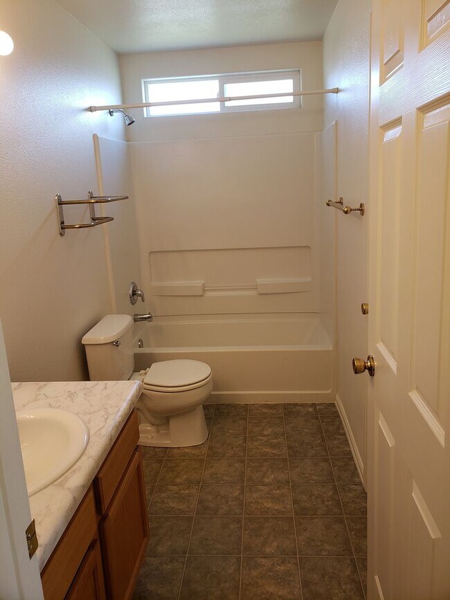 Building Photo - 1733 Christopher Way
