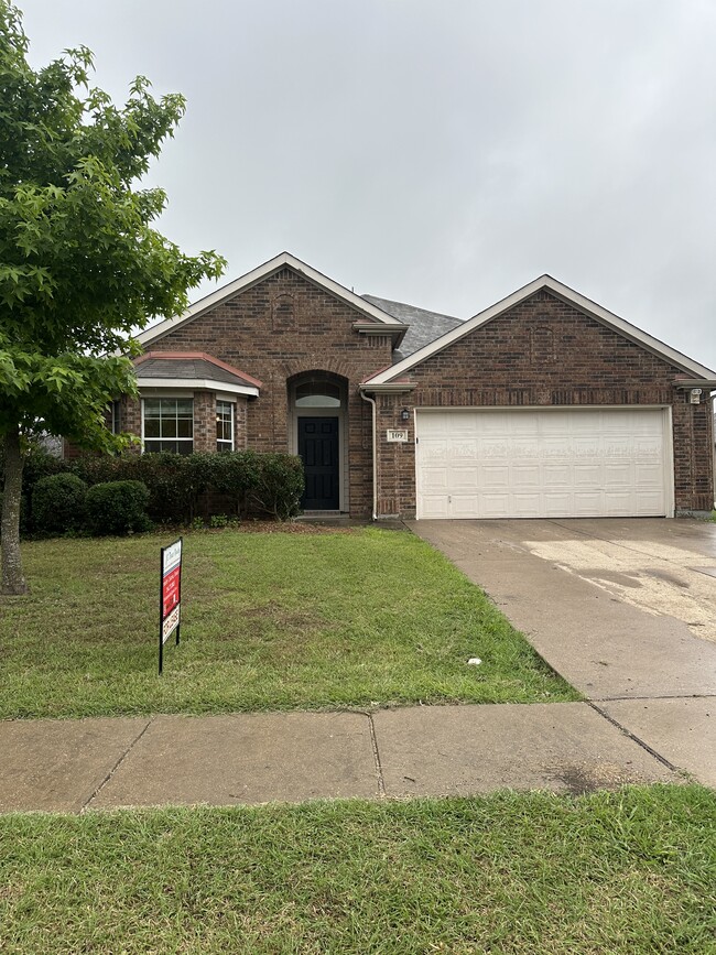 Primary Photo - 109 Fallen Rock Dr