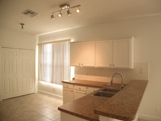 Building Photo - 244 Cotswold Cir