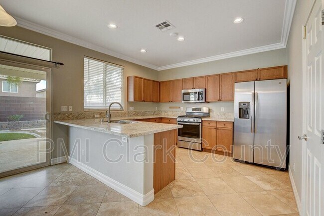Building Photo - 8912 Ochoa St