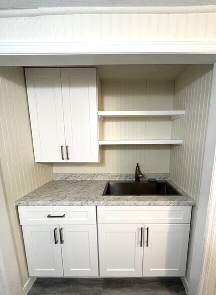 Building Photo - 2376 Case Ln