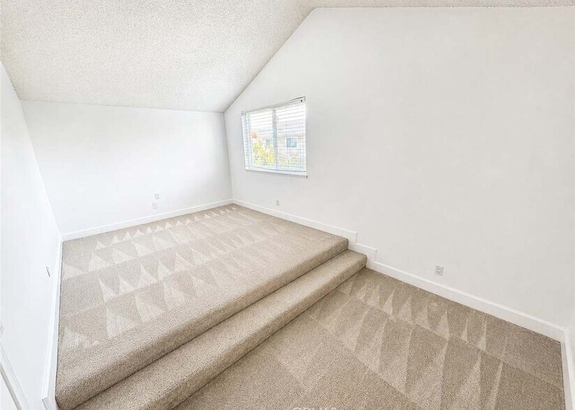 Building Photo - 14222 Enfield Cir