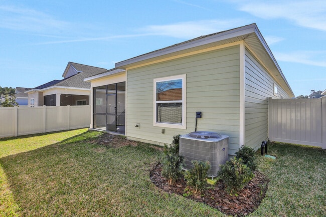 Building Photo - 2203 Sequoia Ct