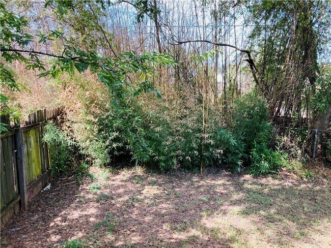 Building Photo - 112 Hillside Cove