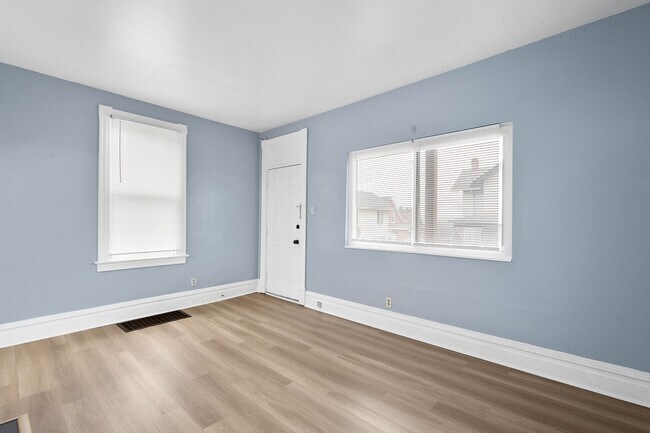 Building Photo - Stunning 2 bedroom home in Homestead available September 1!