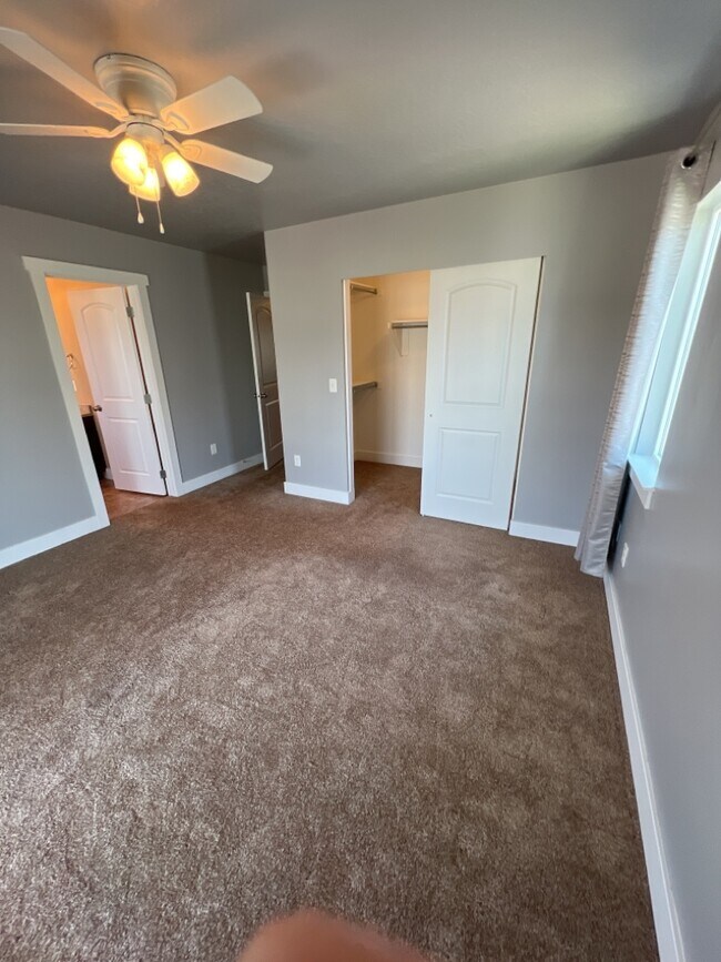 Building Photo - 3159 W Prairie Grass Dr