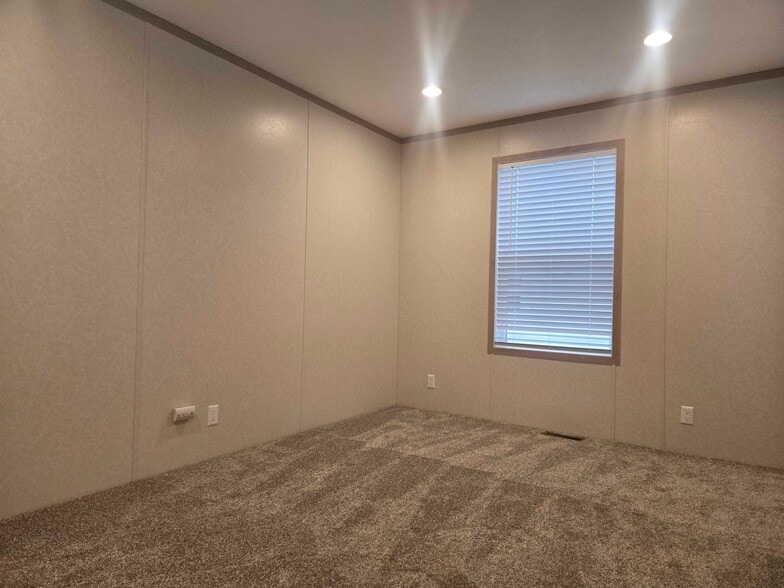 Building Photo - 52705 Van Buren Dr