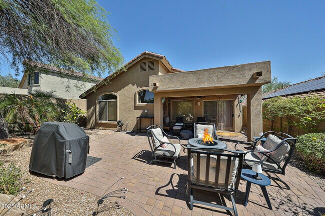 Building Photo - 10392 E Penstamin Dr