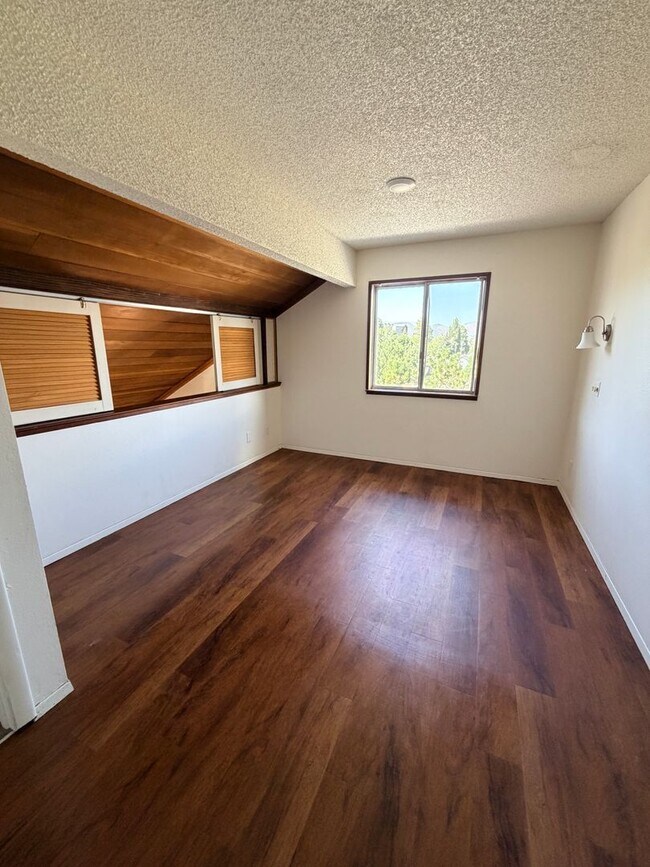 Building Photo - 1200 S Riordan Ranch St