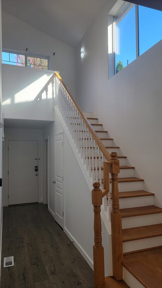 Building Photo - 257 NW 208th Ave