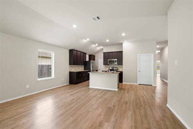 Building Photo - 513 Bonnerville Ln